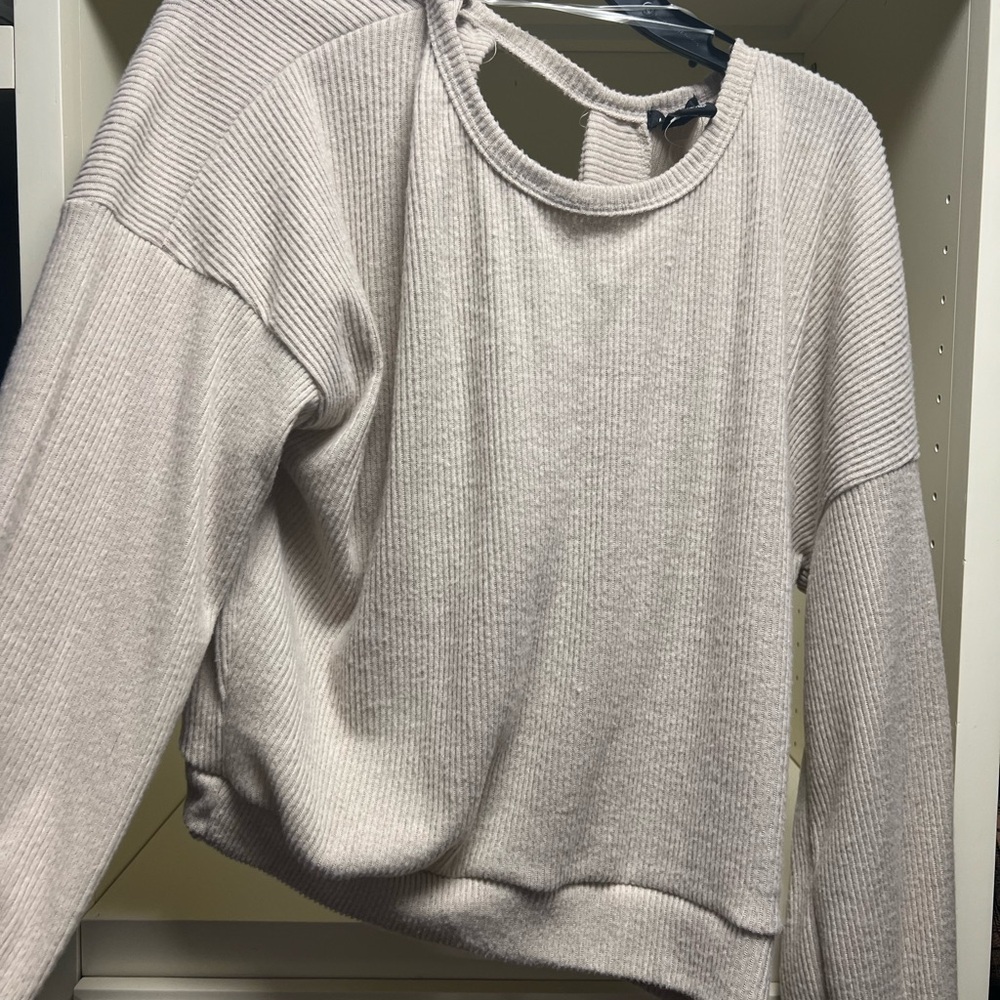 Rue 21 open back sweater size XL
